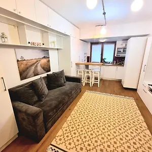 https://dianas-place-downtown.bucharesthotelsnow.com